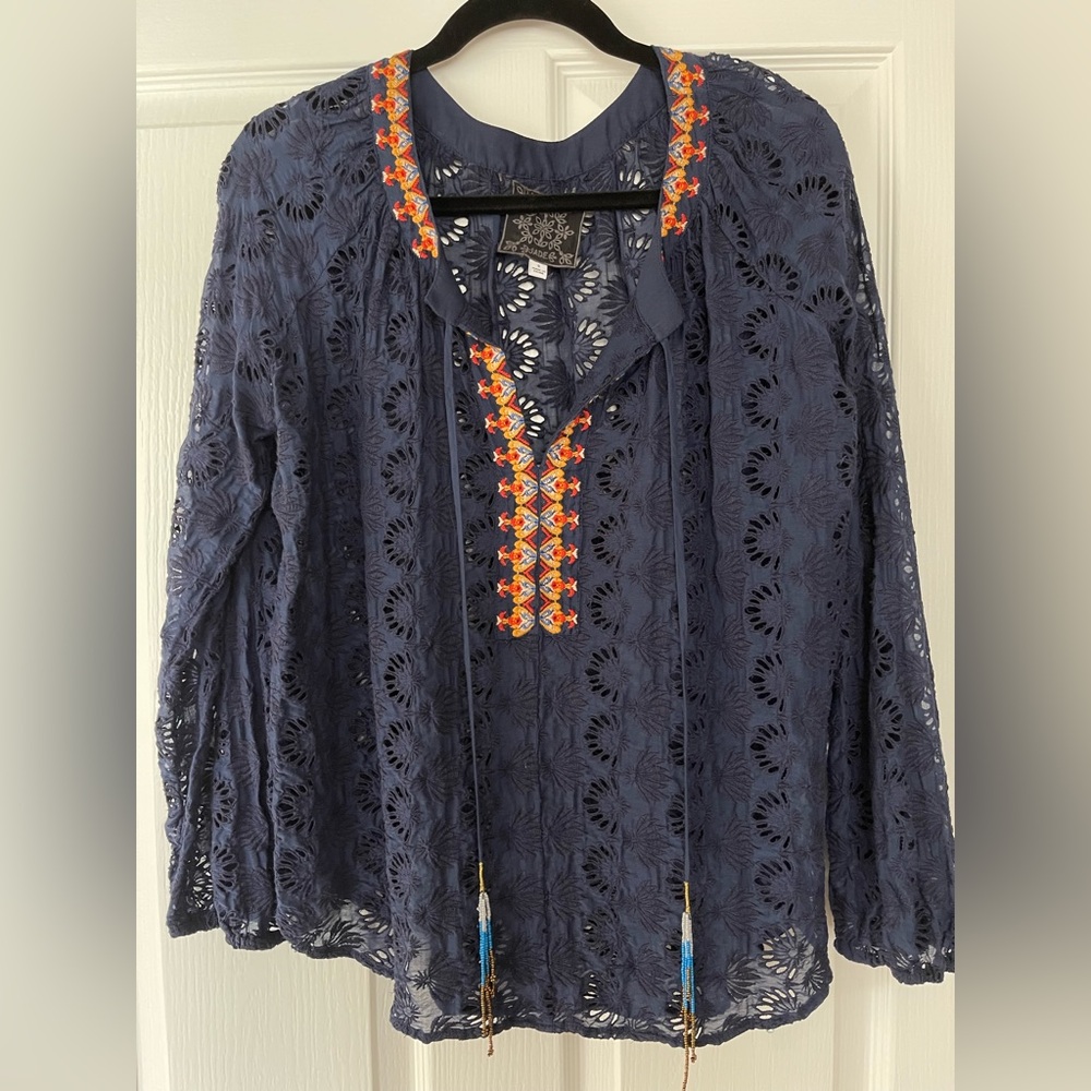 Johnny Was Jade Long Sleeve Embroidered Eyelet Blouse in Navy Sz. Small